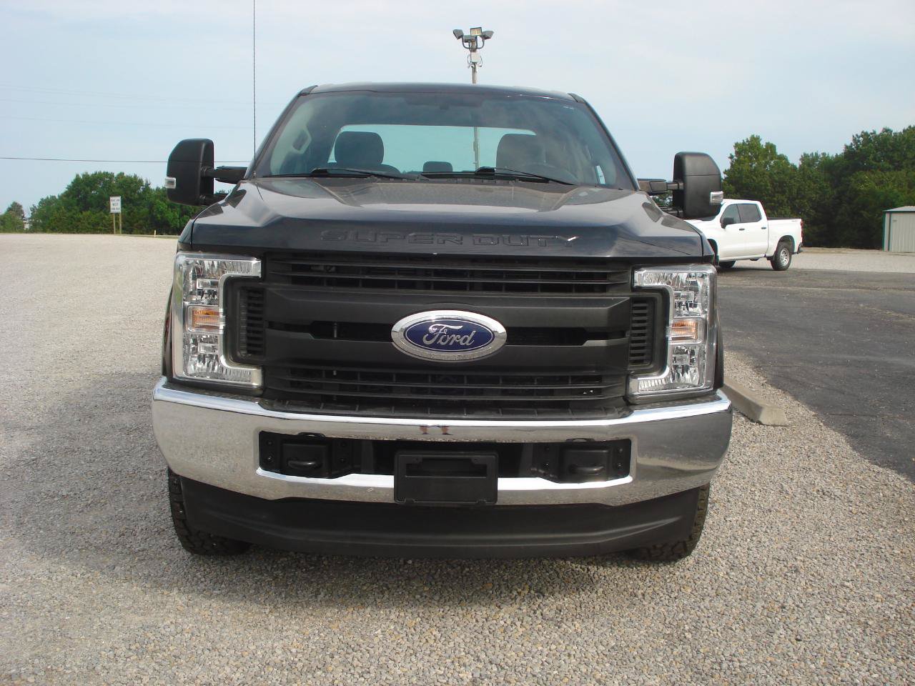 Used 2019 Ford F250 XL w/ XL Value Package AWD/4WD image 3