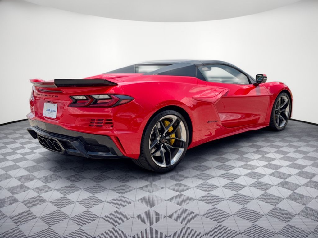Used 2026 Chevrolet Corvette Z06 RWD image 9