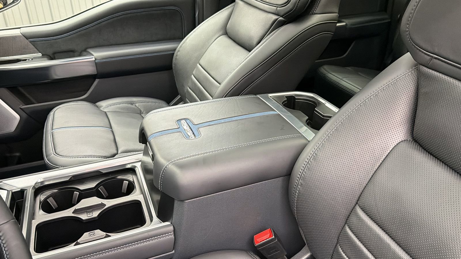 Used 2025 Ford F250 Platinum image 29