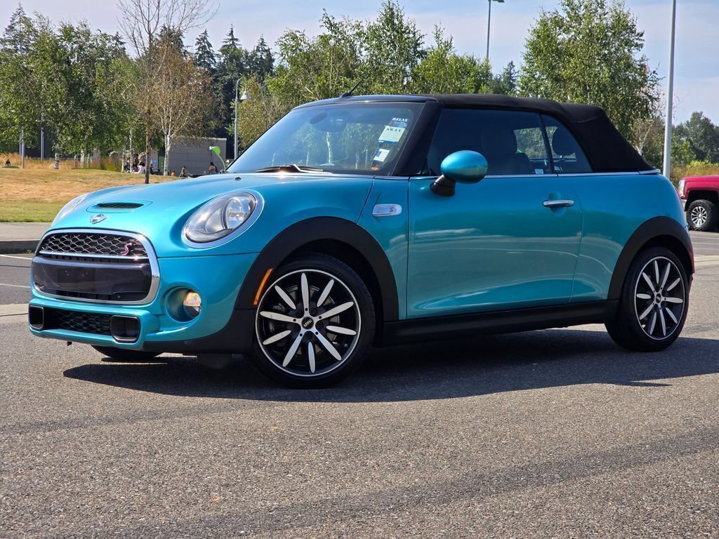 Used 2017 MINI Cooper S FWD image 1