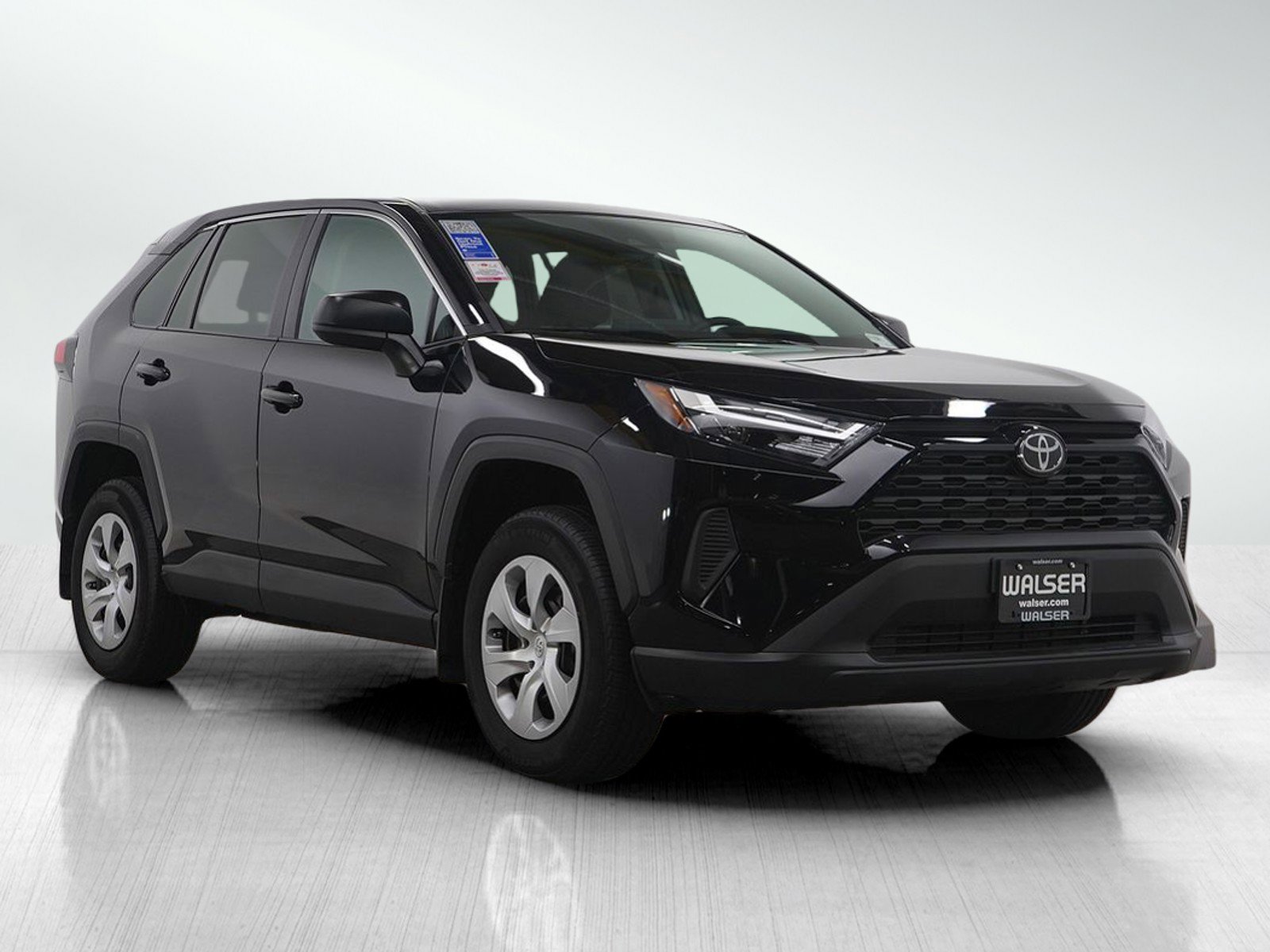 Used 2023 Toyota RAV4 LE image 7