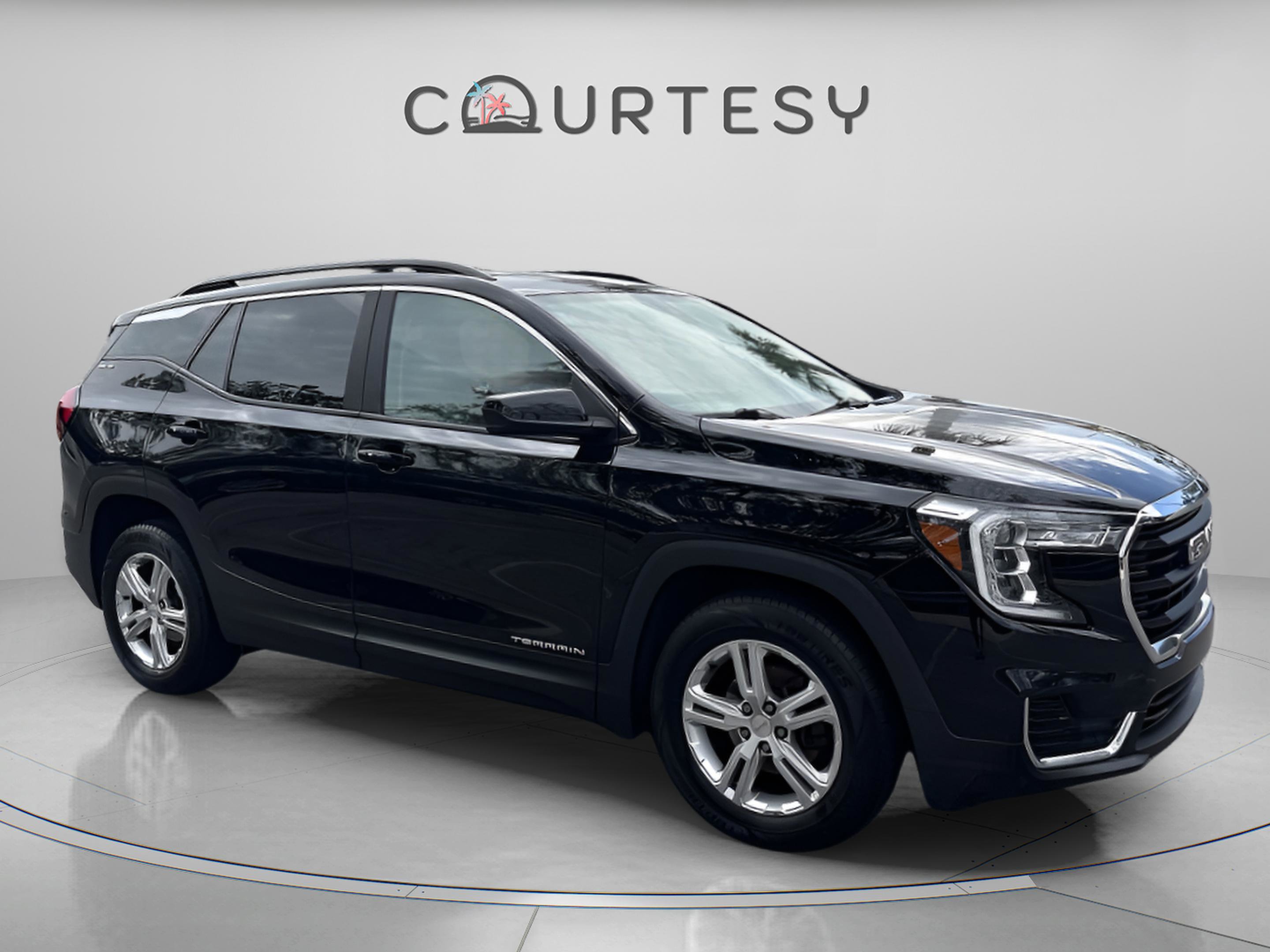 Used 2022 GMC Terrain SLE w/ Driver Convenience Package image 9