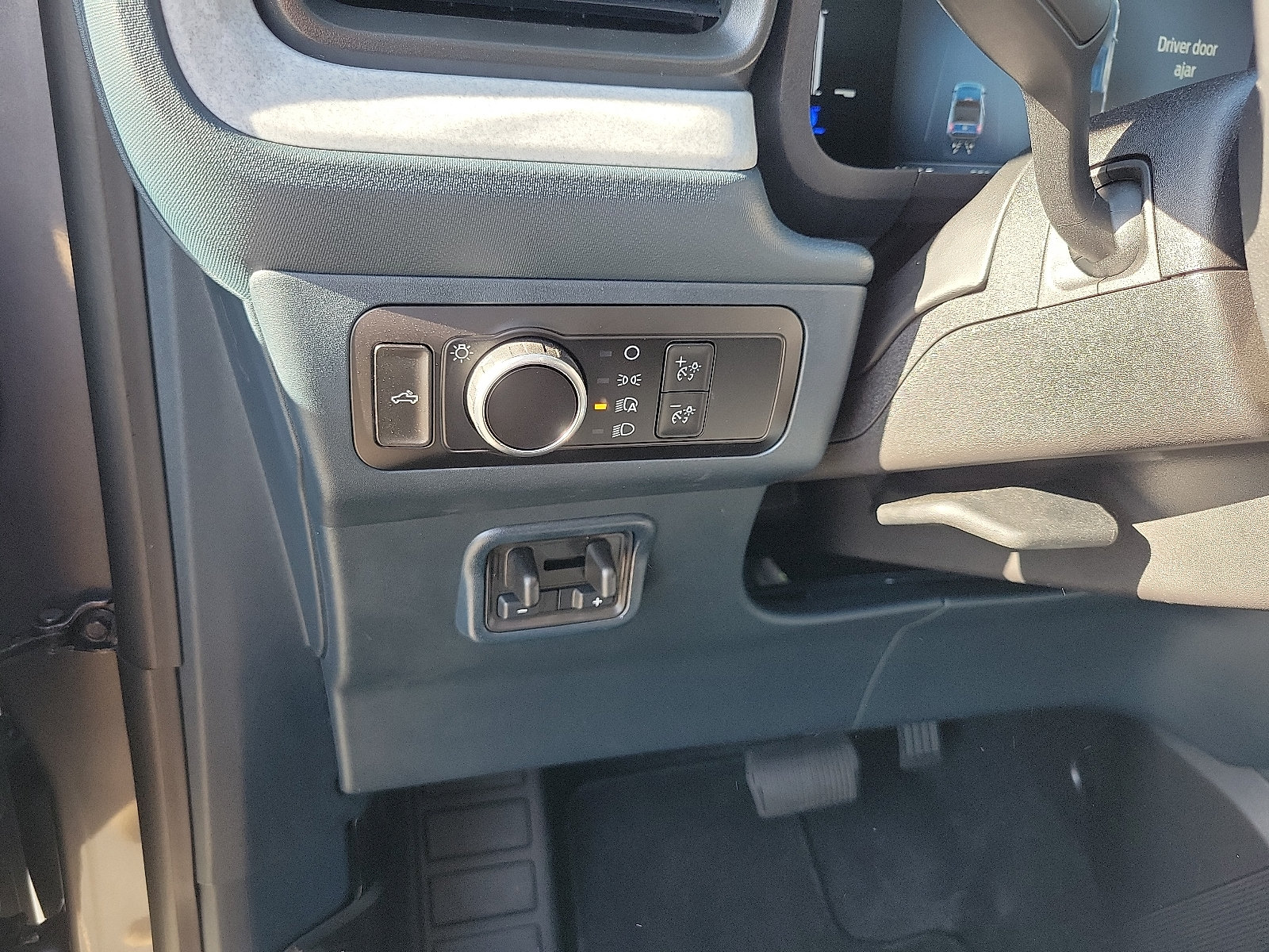 Used 2026 Ford Maverick XLT w/ 4K Tow Package AWD/4WD image 11