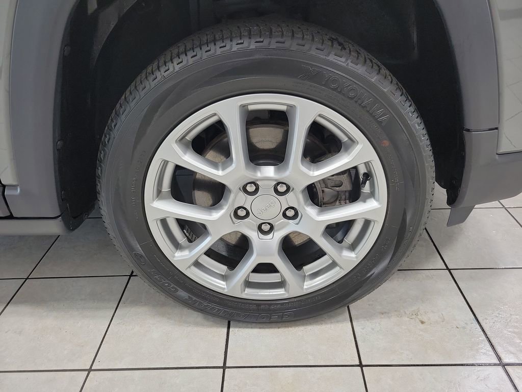 Certified 2023 Jeep Compass Latitude AWD/4WD image 50