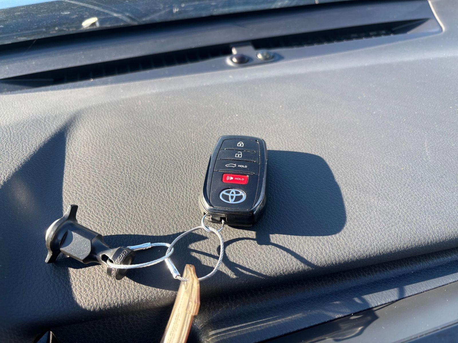 Used 2025 Toyota Camry LE image 21