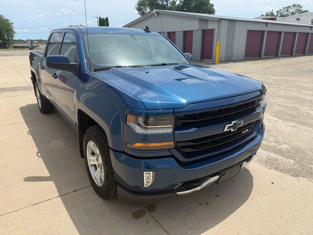 Used 2018 Chevrolet Silverado 1500 LT w/ All Star Edition AWD/4WD image 5