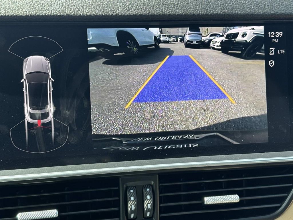 Used 2022 Porsche Cayenne Platinum Edition image 26