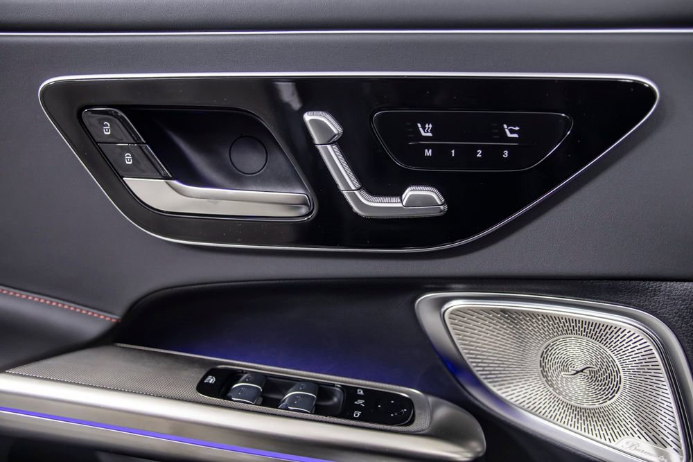 Used 2026 Mercedes-Benz CLE 53 AMG 4MATIC Cabriolet image 39