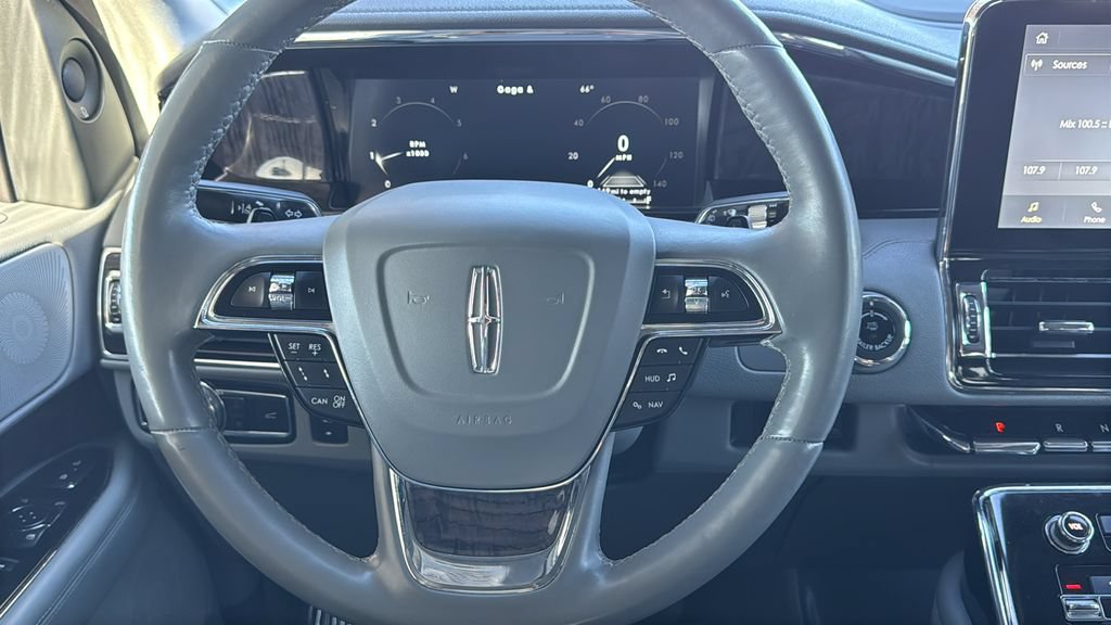 Used 2021 Lincoln Navigator L Reserve w/ Luxury Package AWD/4WD image 11