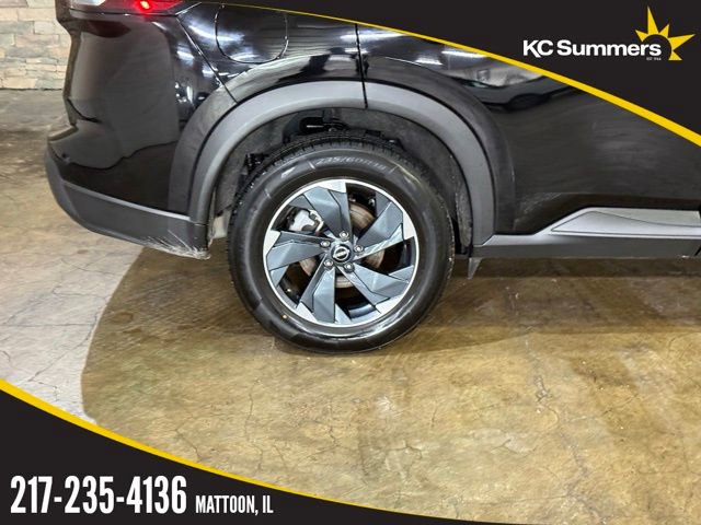 Certified 2025 Nissan Rogue SV image 5