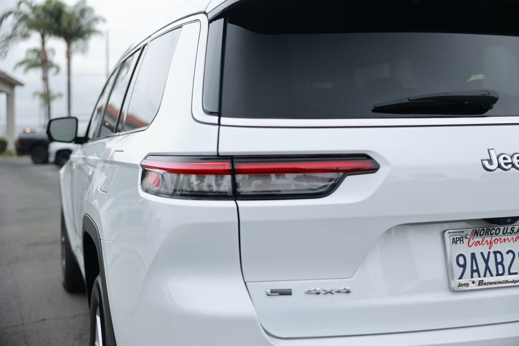 Used 2022 Jeep Grand Cherokee L Limited image 13