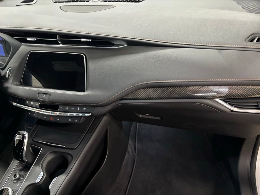 Used 2023 Cadillac XT4 Sport FWD image 21