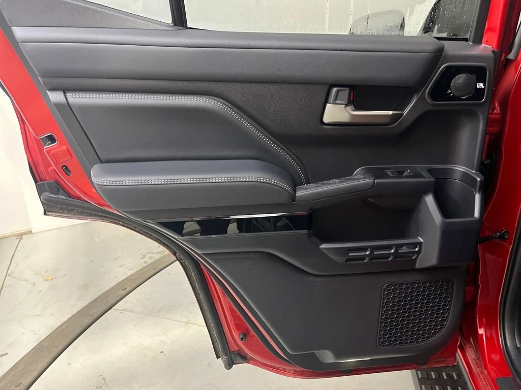 Used 2025 Toyota 4Runner Limited image 27