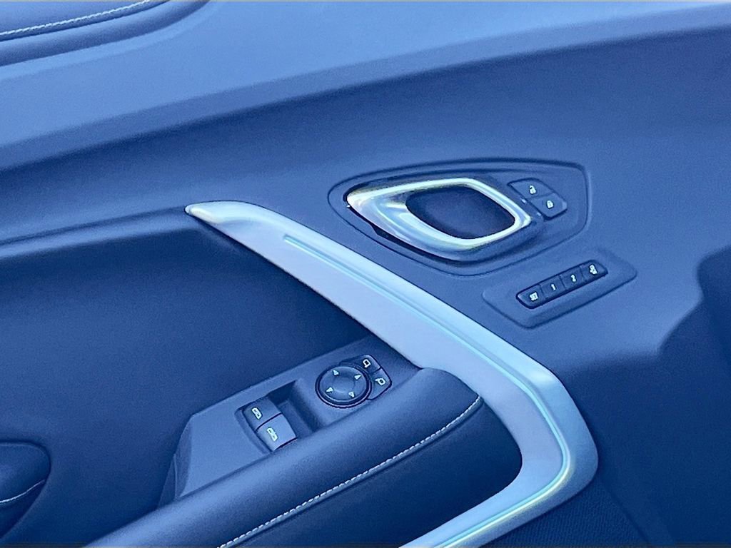 Used 2023 Chevrolet Camaro SS RWD image 17