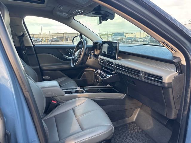 Certified 2023 Lincoln Corsair FWD w/ Equipment Group 101A image 9