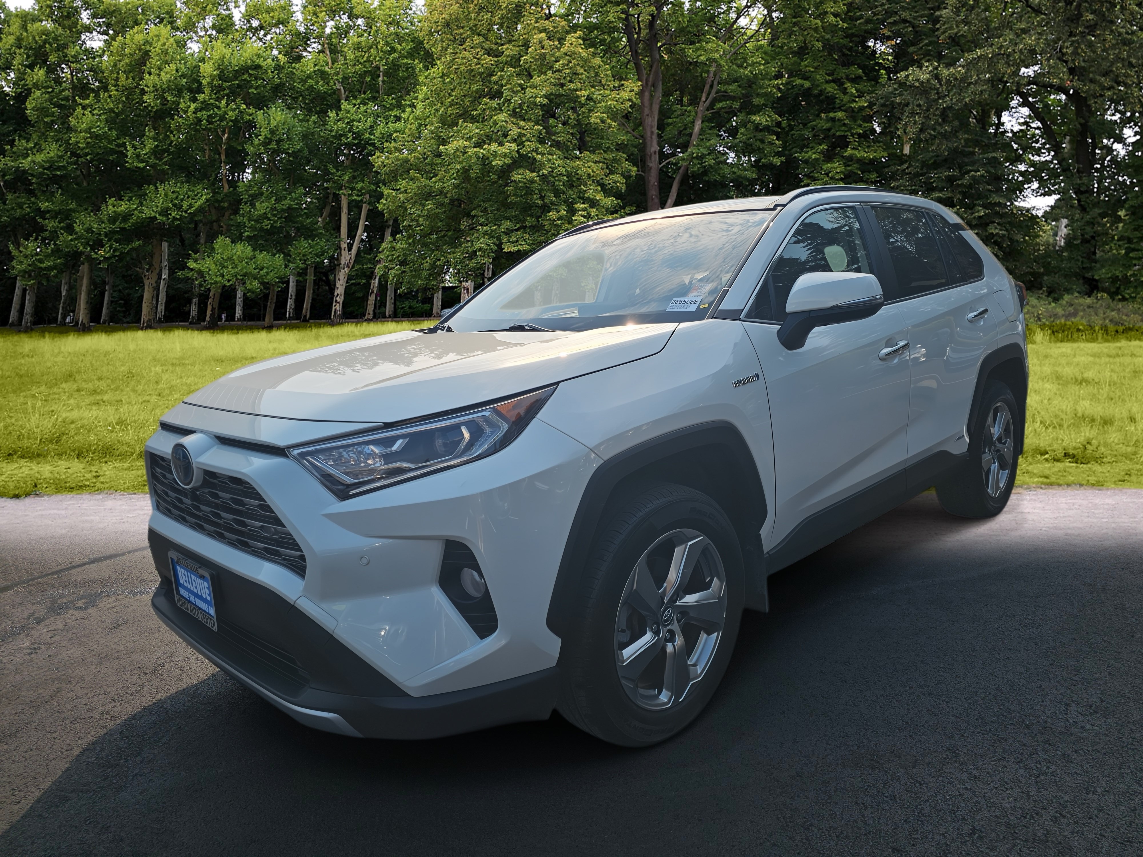 Used 2020 Toyota RAV4 Limited AWD/4WD image 3
