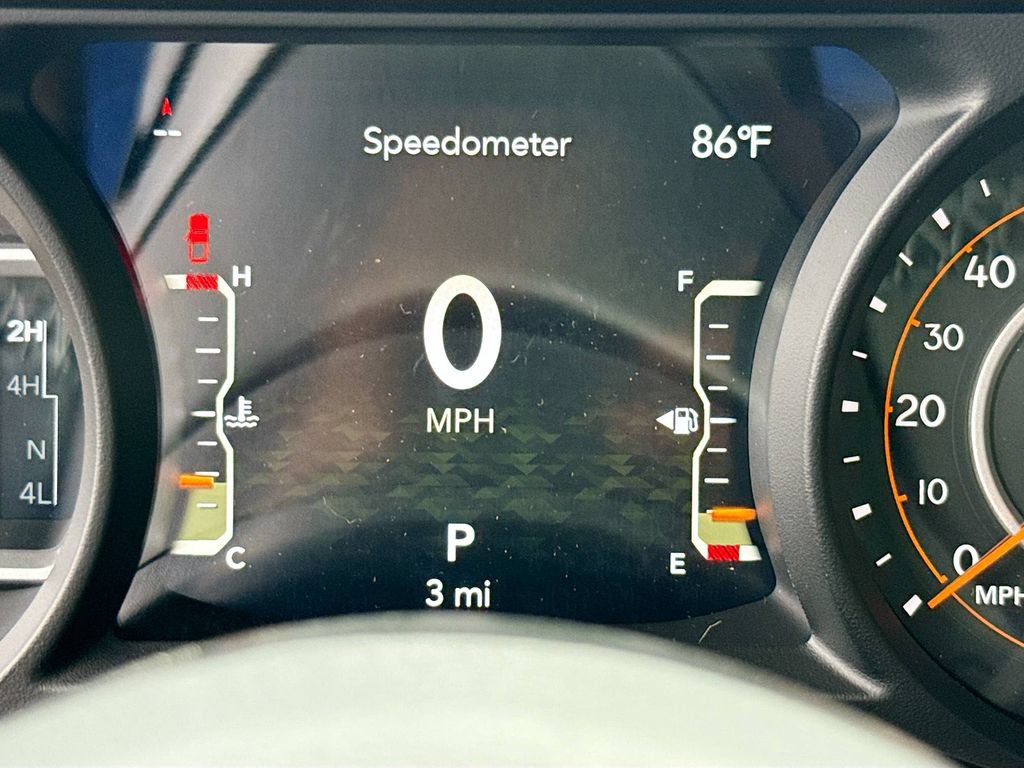 Used 2025 Jeep Gladiator Mojave w/ Safety Group AWD/4WD image 13