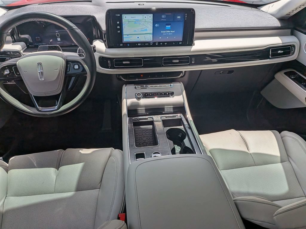 Certified 2025 Lincoln Aviator Reserve w/ Luxury Package AWD/4WD image 17