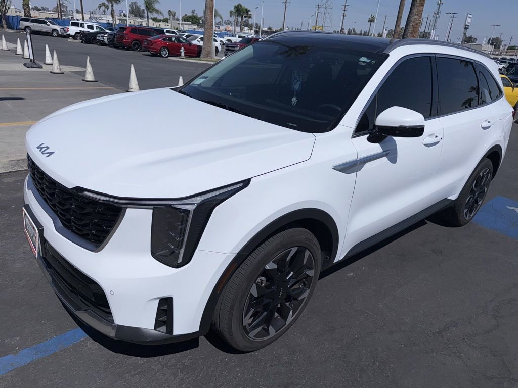 Used 2025 Kia Sorento EX w/ Panoramic Sunroof Package image 18