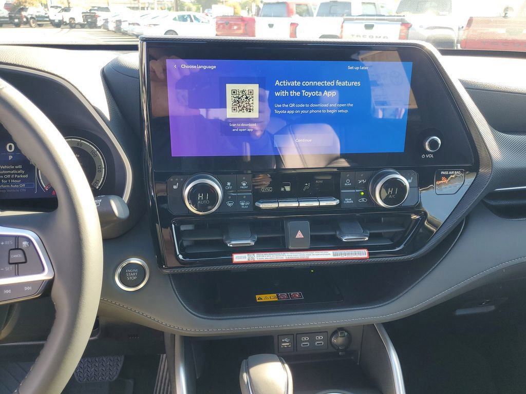 New 2026 Toyota Highlander XSE image 16