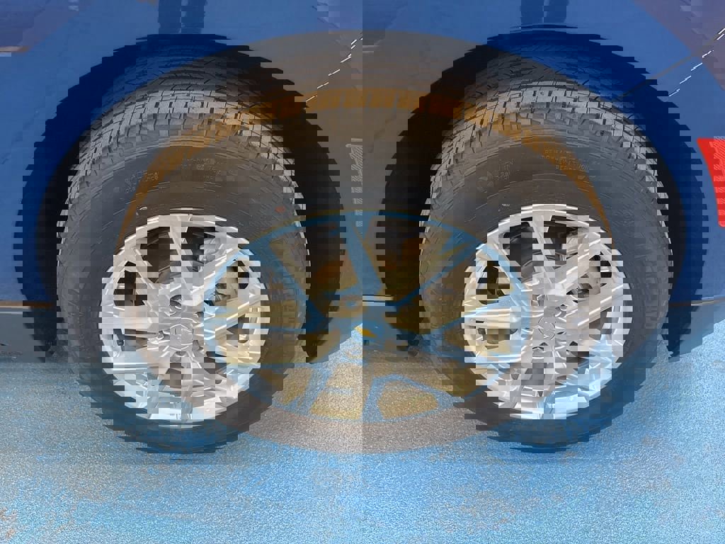 Certified 2022 Chevrolet Equinox LS w/ LS Convenience Package image 3