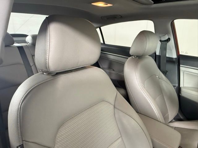 Used 2017 Hyundai Elantra Limited w/ Limited Tech Package 08 FWD image 59