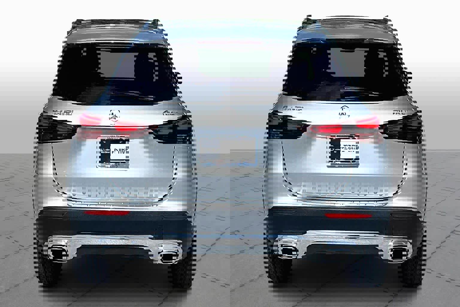 Used 2026 Mercedes-Benz GLA 250 4MATIC image 5