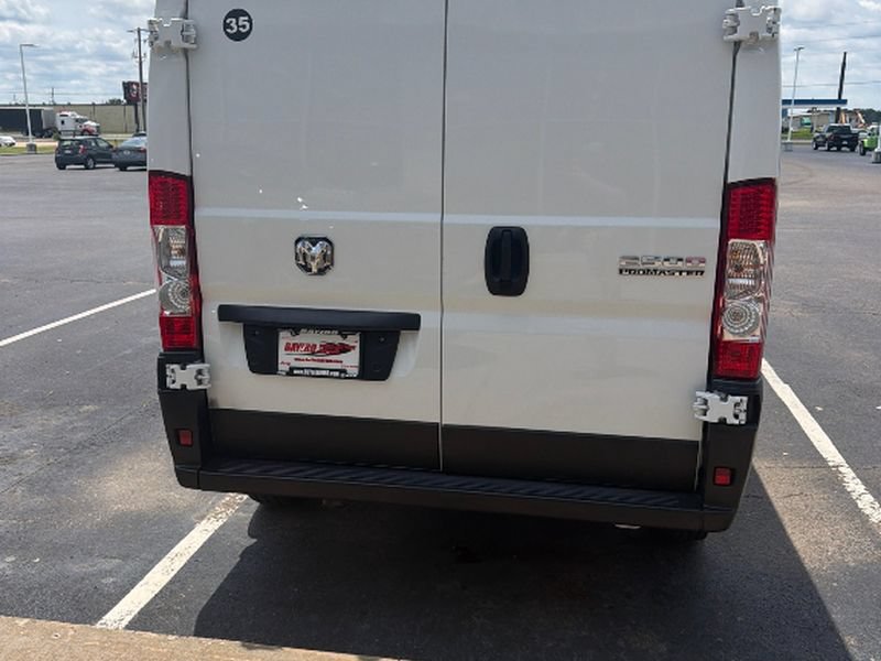 Used 2025 RAM ProMaster 2500 w/ Convenience Group FWD image 2