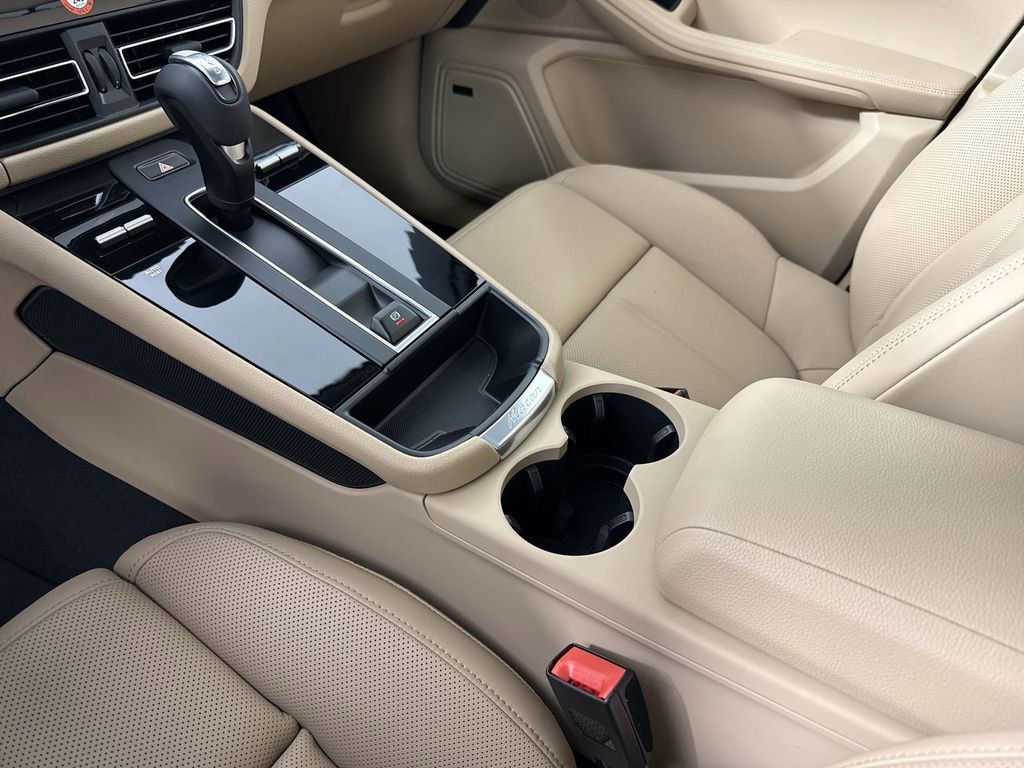 New 2026 Porsche Macan AWD/4WD image 32