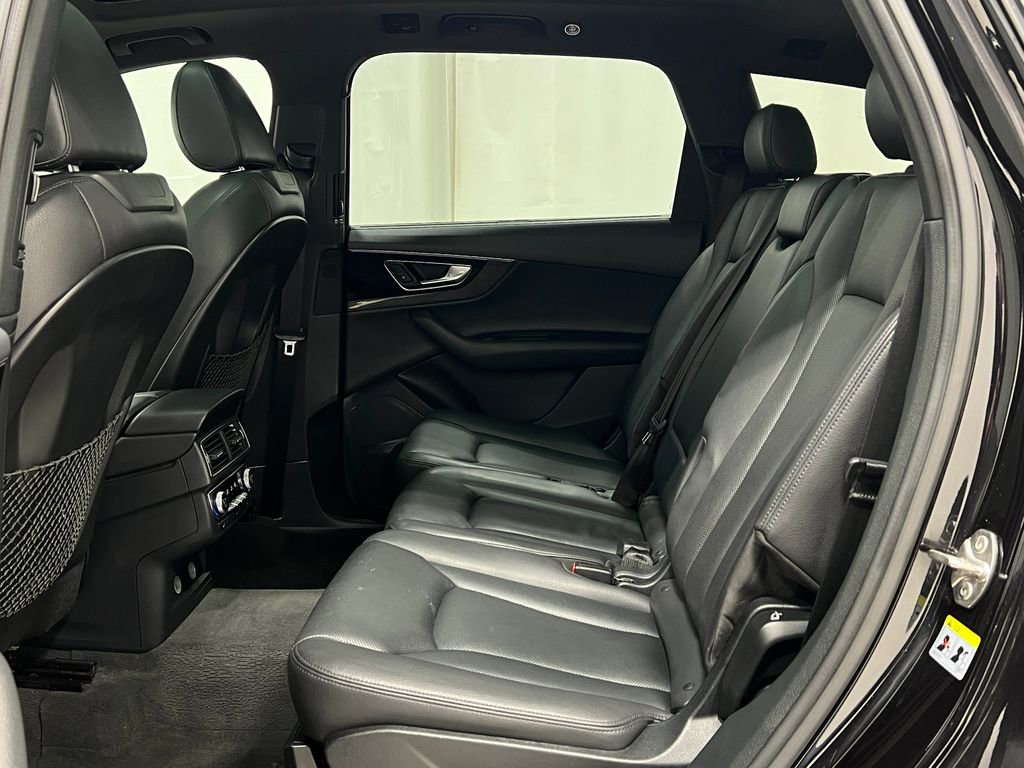 Used 2018 Audi Q7 3.0T Prestige image 35