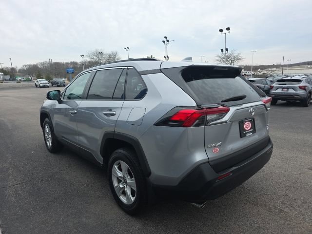 Used 2021 Toyota RAV4 XLE image 4