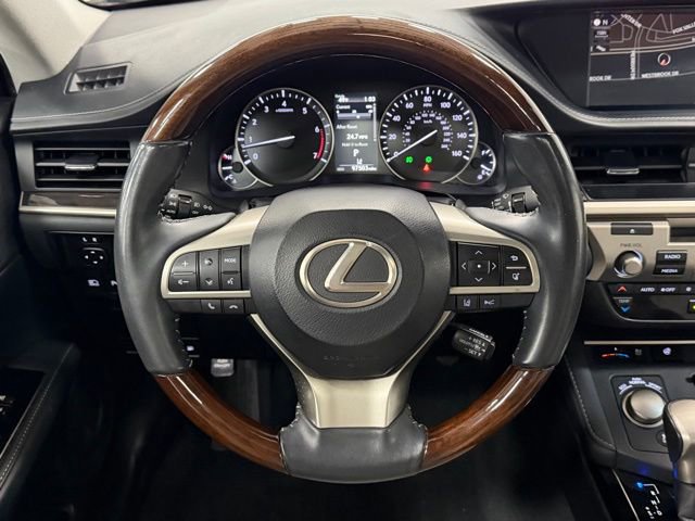 Used 2018 Lexus ES 350 w/ Navigation System Package image 17