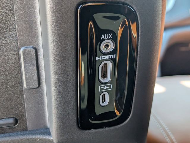 New 2026 Chrysler Pacifica Pinnacle image 25