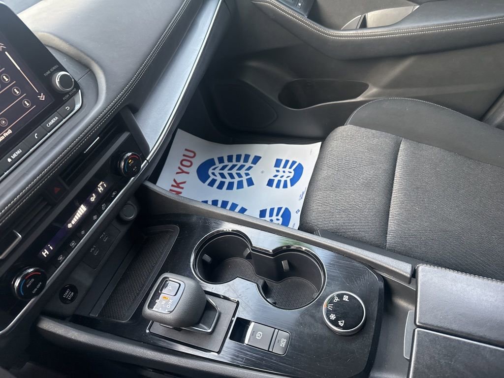 Used 2024 Nissan Rogue SV image 30