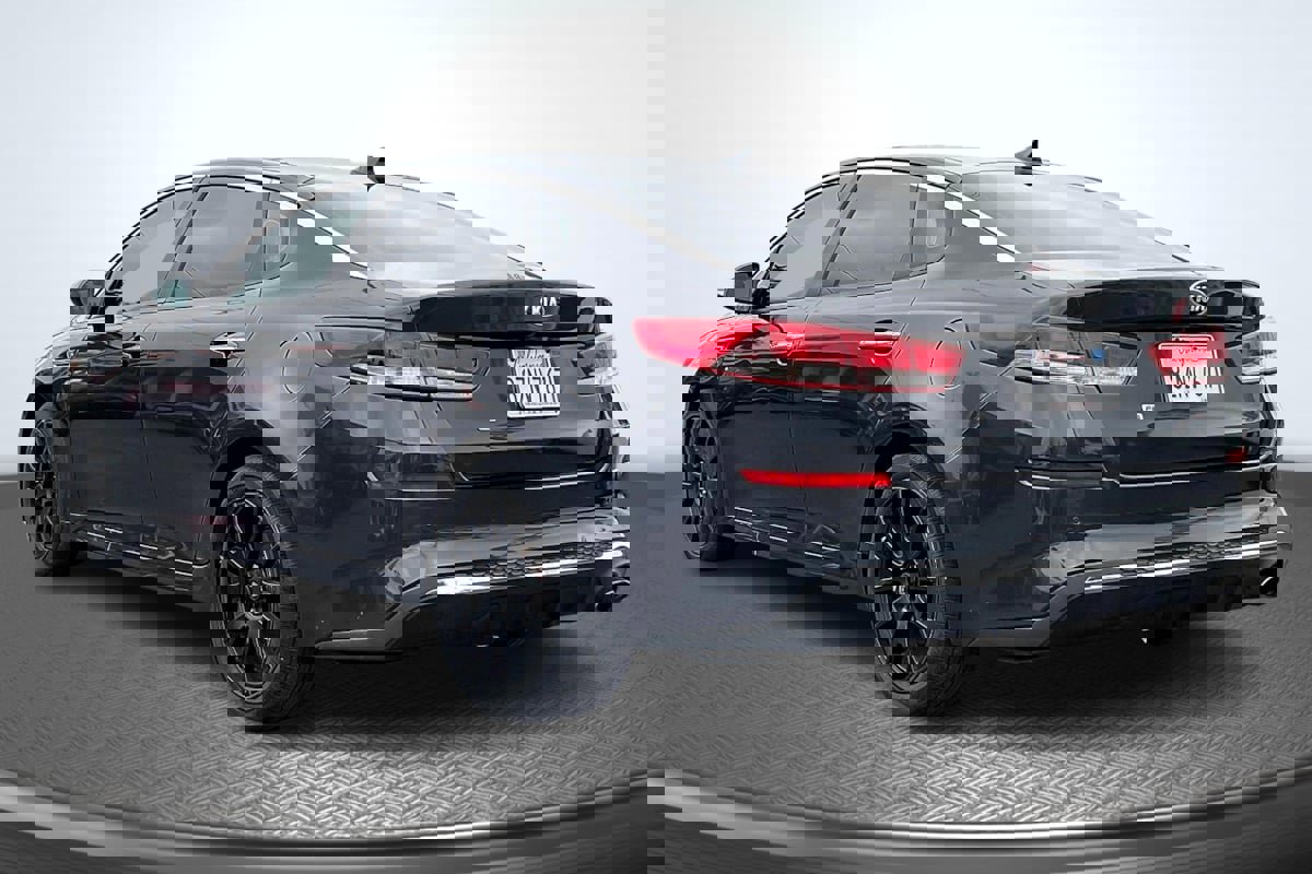 Used 2019 Kia Optima LX image 2