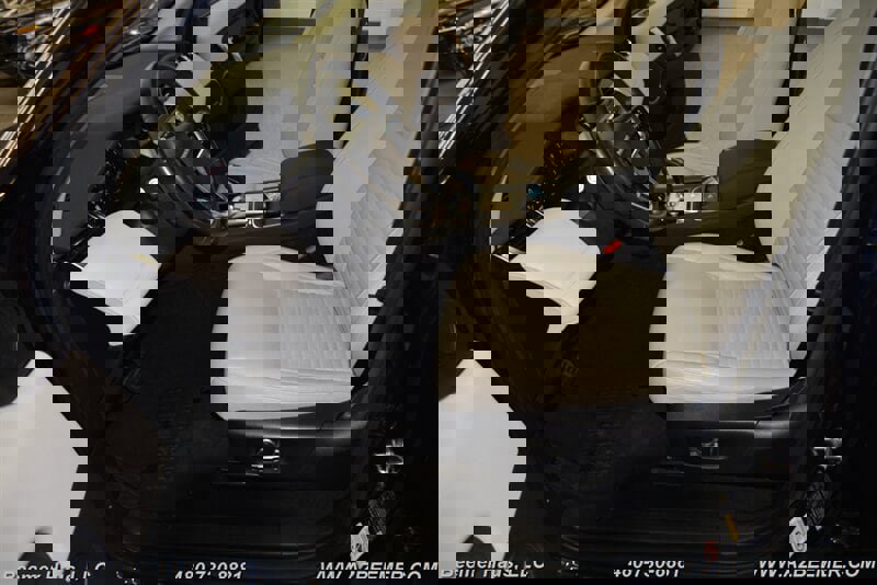 Used 2021 Land Rover Discovery Sport SE R-Dynamic image 14