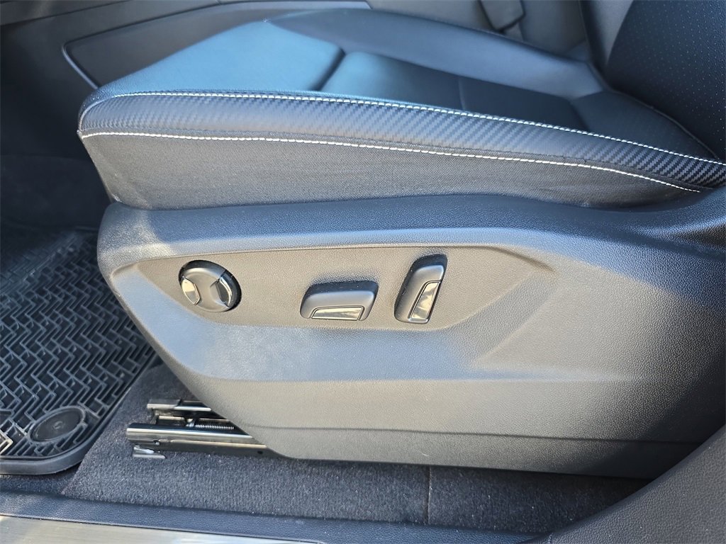 Used 2023 Volkswagen Atlas Cross Sport SE w/ Black Wheel Package image 25