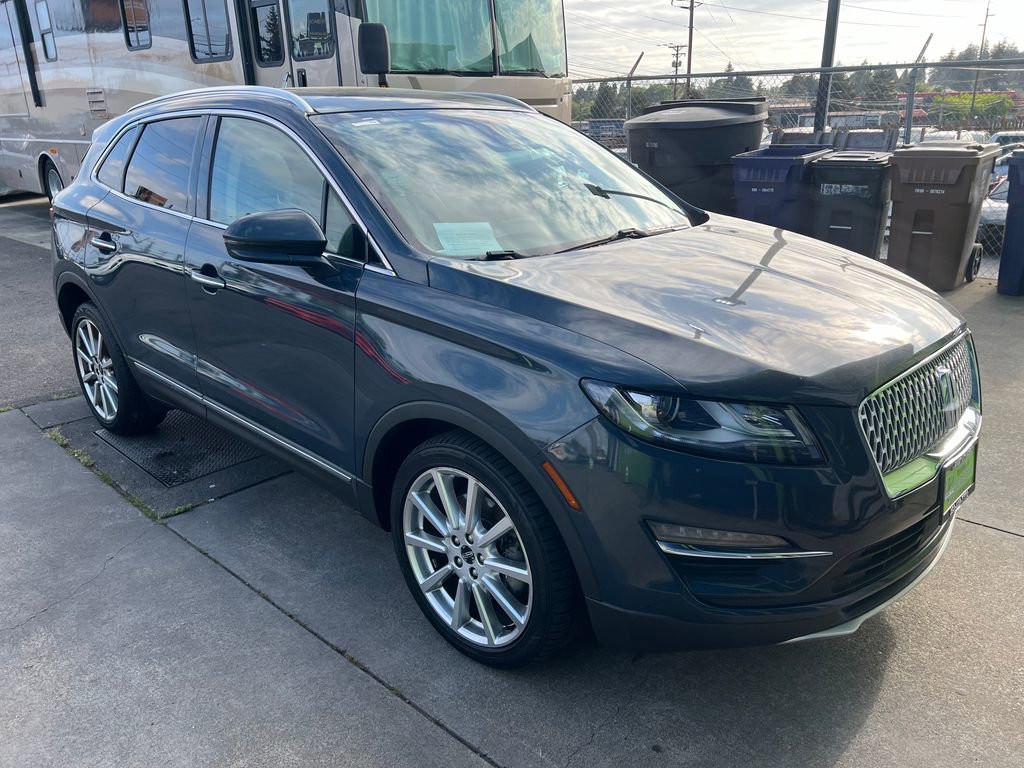 Used 2019 Lincoln MKC Reserve w/ MKC Climate Package FWD image 4