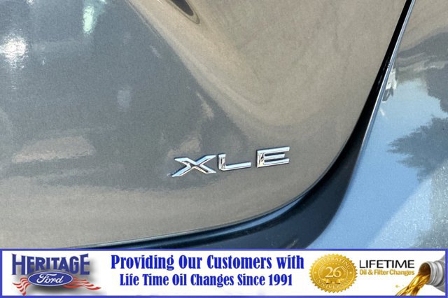 Used 2018 Toyota Avalon XLE Premium w/ Carpet Mat Package FWD image 27