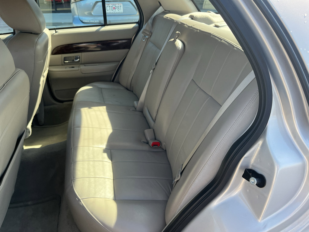 Used 2011 Mercury Grand Marquis LS image 24