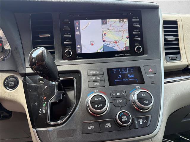 Used 2020 Toyota Sienna XLE Premium w/ Protection Package FWD image 20
