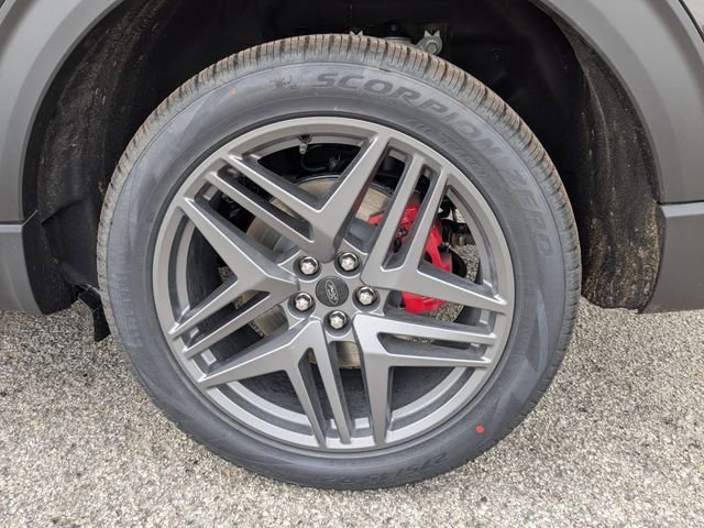 New 2026 Ford Explorer ST-Line w/ ST-Line Street Pack image 15
