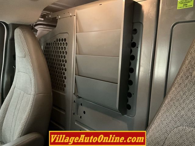 Used 2018 Chevrolet Express 2500 w/ Driver Convenience Package image 16