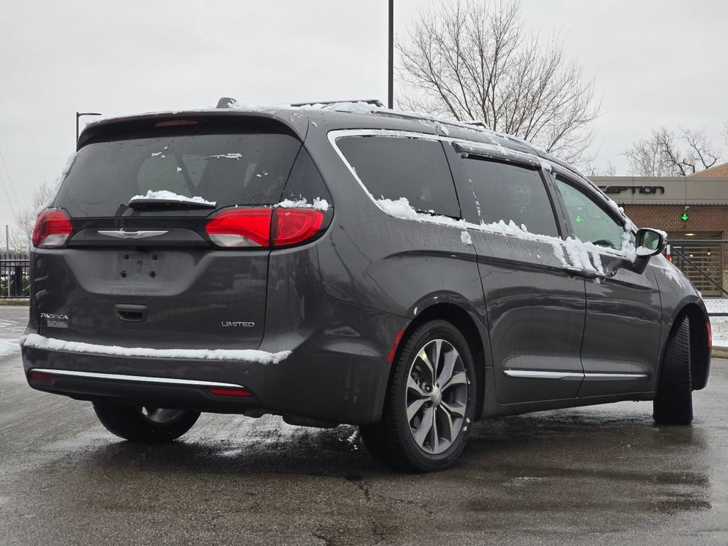 Used 2019 Chrysler Pacifica Limited w/ Tire & Wheel Group image 15