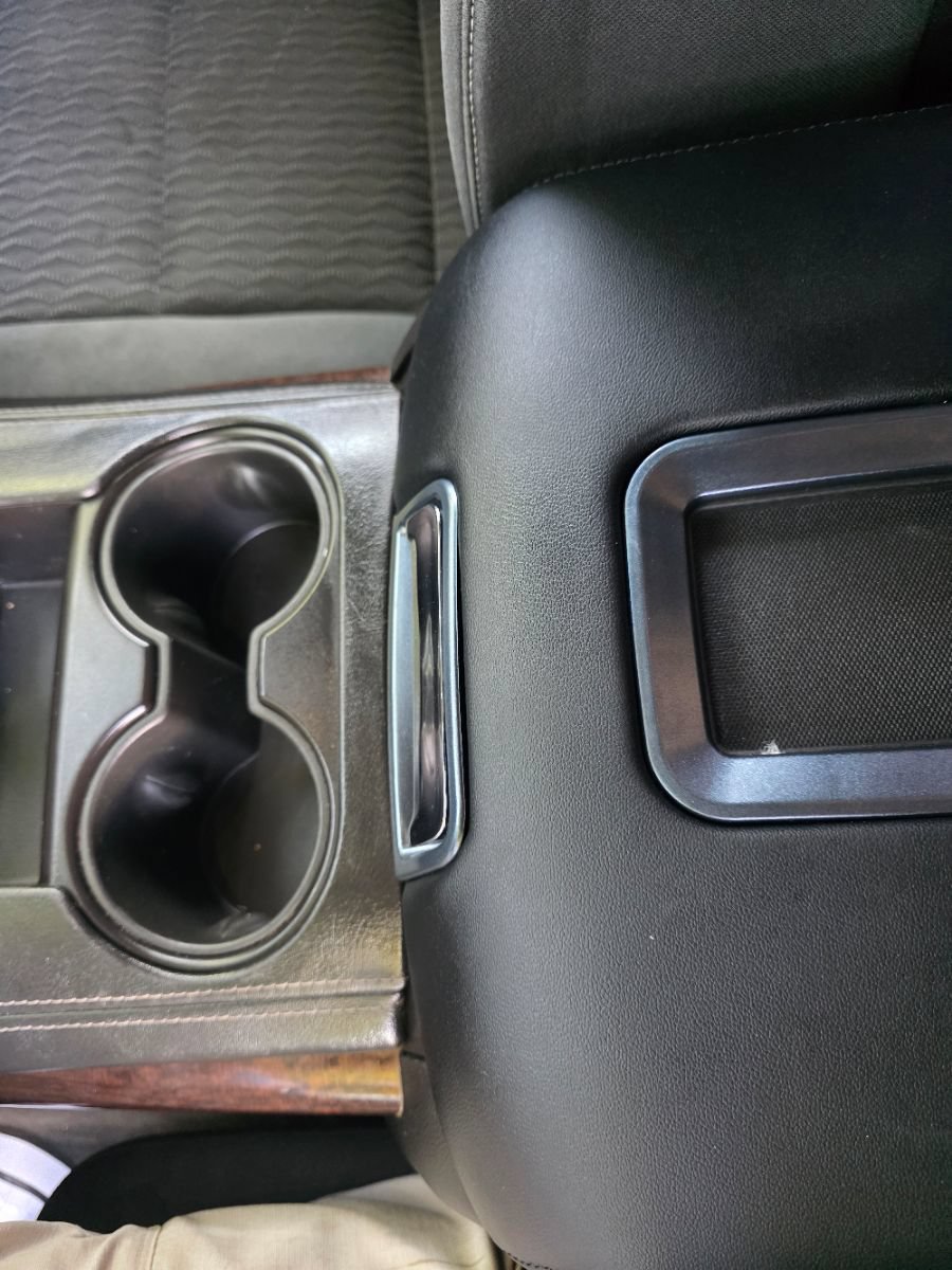 Used 2015 GMC Yukon SLE RWD image 21
