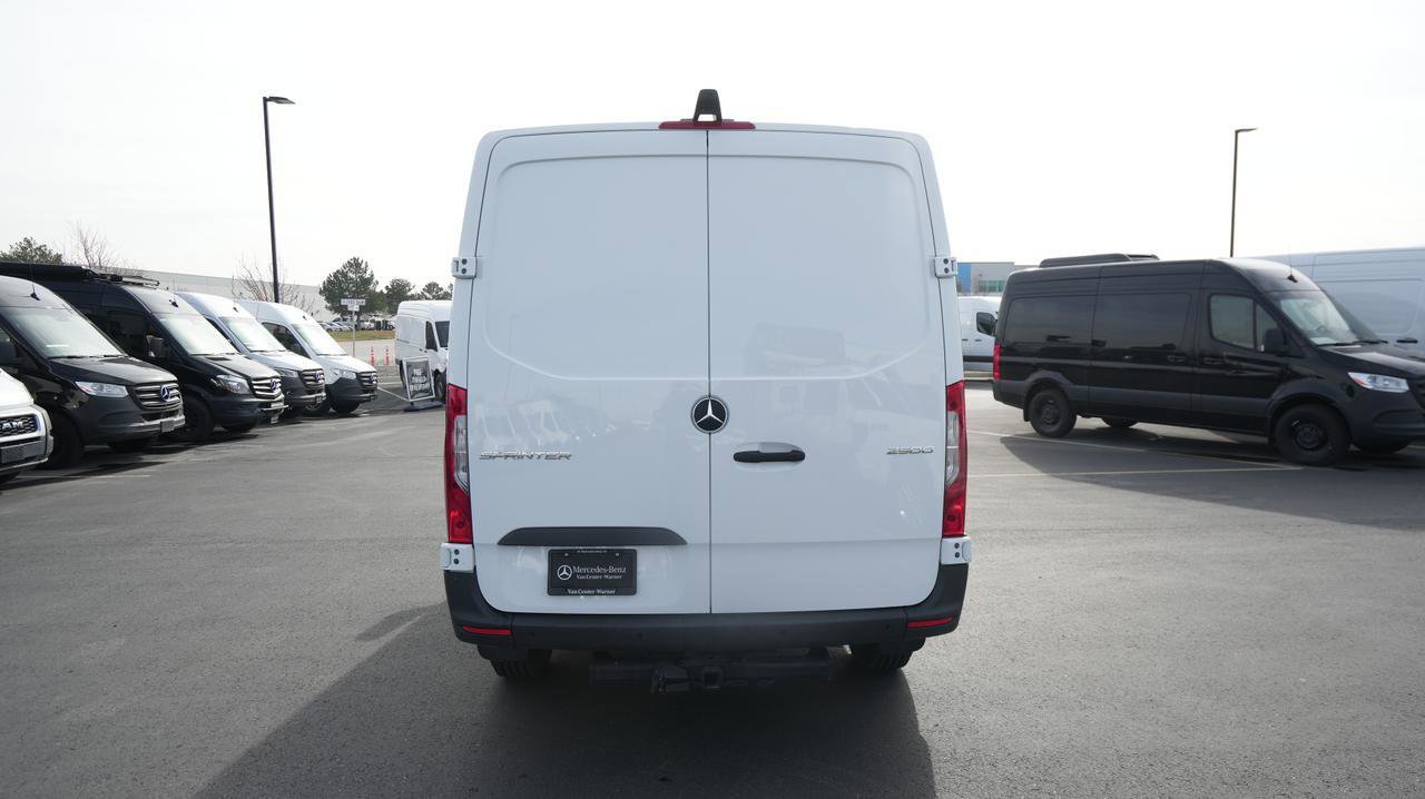 Used 2025 Mercedes-Benz Sprinter 2500 image 6