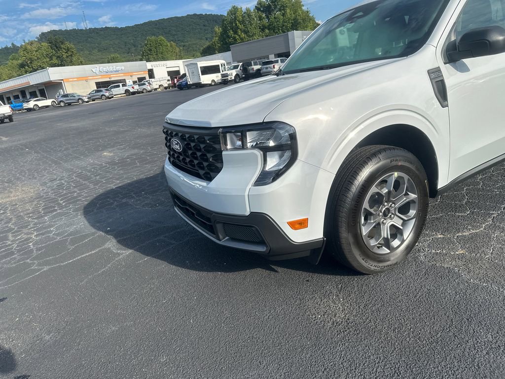 New 2025 Ford Maverick XLT FWD image 10