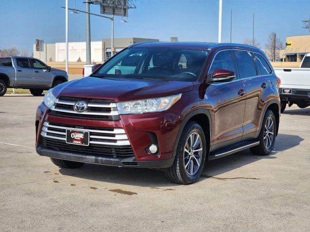 Used 2019 Toyota Highlander XLE image 11