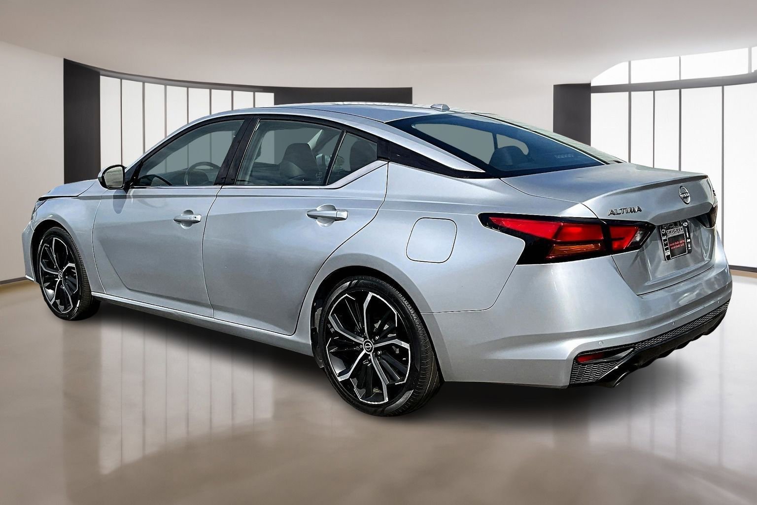 Used 2024 Nissan Altima 2.5 SR image 4