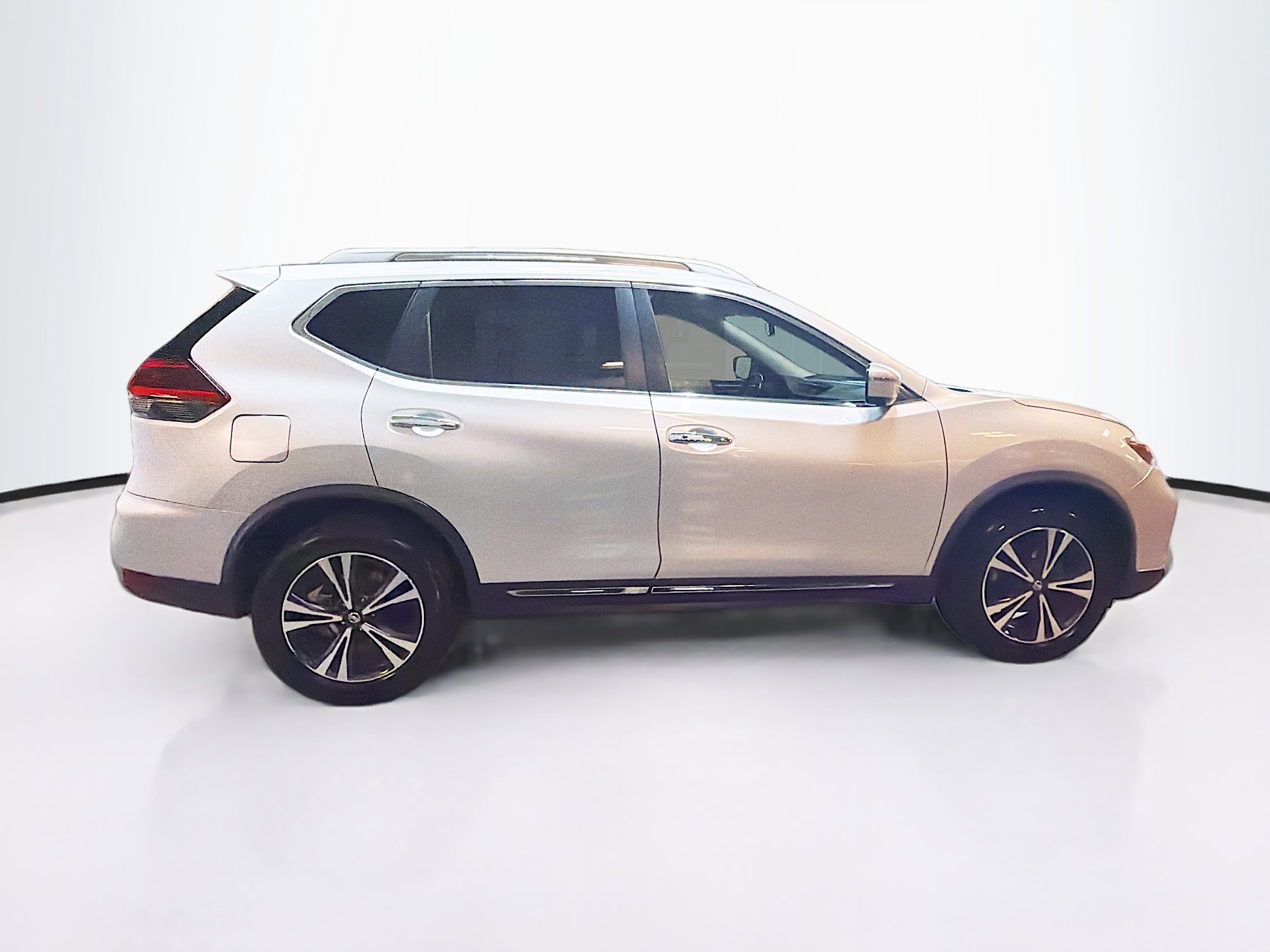 Used 2018 Nissan Rogue SL image 10